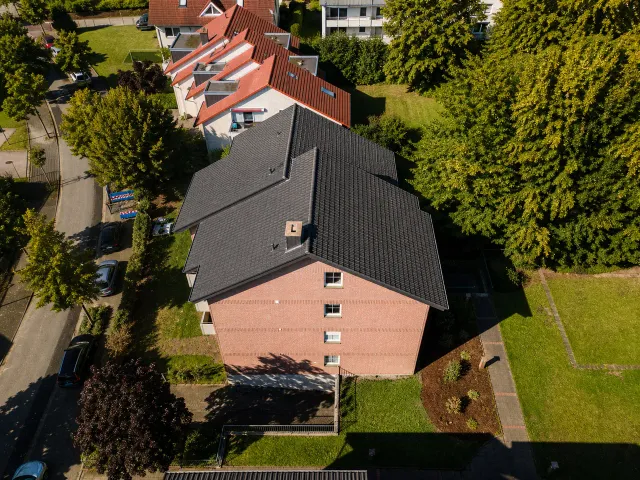 Luftaufnahme des Objekts Hohenloher Weg 14-18, Detmold (nachbearbeitete Objektaufnahme)