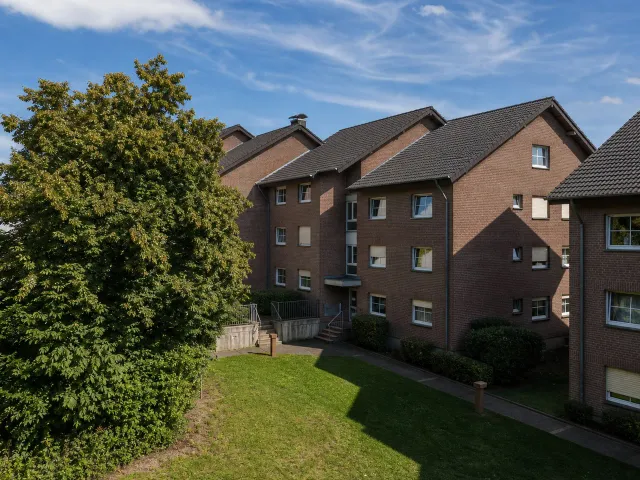 Luftaufnahme des Objekts Hohenloher Weg 14-18, Detmold (nachbearbeitete Objektaufnahme)